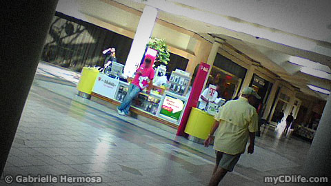 T-Mobile kiosk in mall